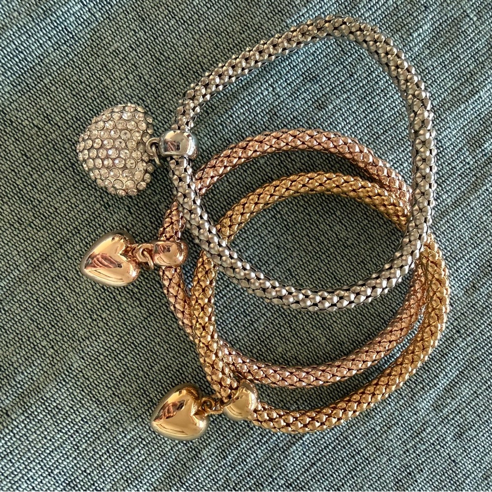 Set of 3 Stretch Bracelets Tri-Color Gold Style